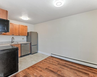 1016 W Baltimore Pike - Photo Thumbnail 6