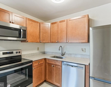 1016 W Baltimore Pike - Photo Thumbnail 5