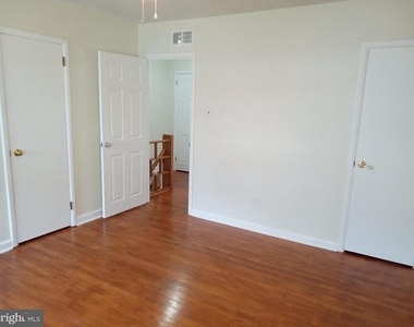 58 Suburban Lane - Photo Thumbnail 18