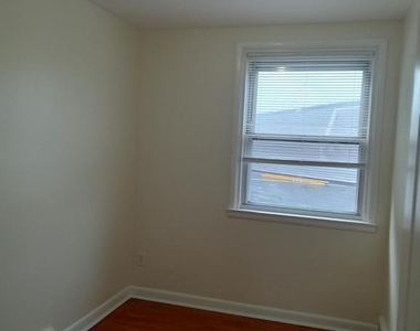 58 Suburban Lane - Photo Thumbnail 22