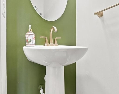 514 Quarry Point Road - Photo Thumbnail 11