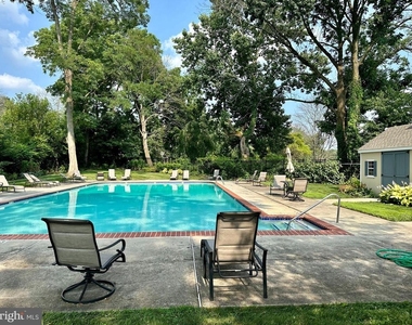 207 Walnut Hill Road - Photo Thumbnail 16