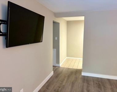 207 Walnut Hill Road - Photo Thumbnail 4
