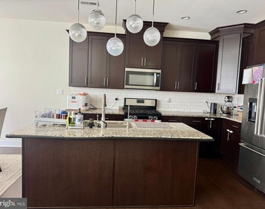 607 Mockernut Court - Photo Thumbnail 2