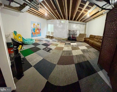 607 Mockernut Court - Photo Thumbnail 17