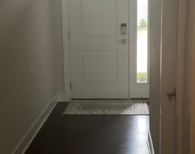 607 Mockernut Court - Photo Thumbnail 13