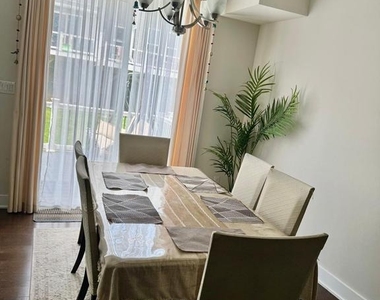 607 Mockernut Court - Photo Thumbnail 9