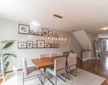 314 E Barnard Street - Photo Thumbnail 5