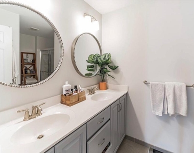 314 E Barnard Street - Photo Thumbnail 9