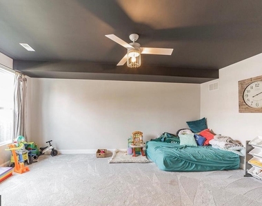 314 E Barnard Street - Photo Thumbnail 2