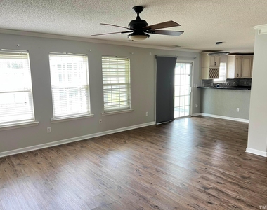 5013 Marathon Lane - Photo Thumbnail 8