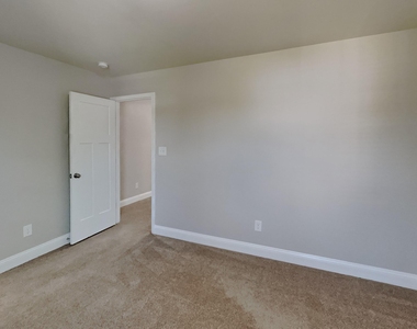 401 Bruce Johnson Road - Photo Thumbnail 12
