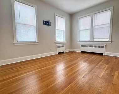 1 Dickinson Street - Photo Thumbnail 2