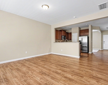 2229 Sunny Cove Drive - Photo Thumbnail 5