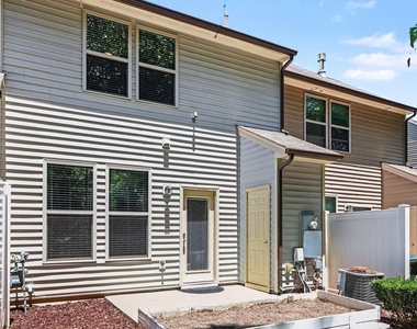 2229 Sunny Cove Drive - Photo Thumbnail 22