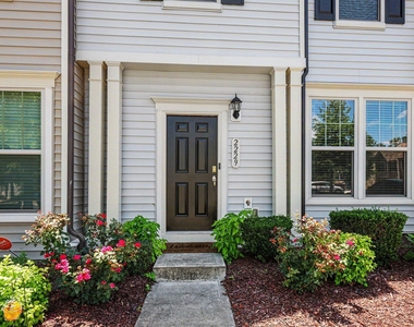 2229 Sunny Cove Drive - Photo Thumbnail 3