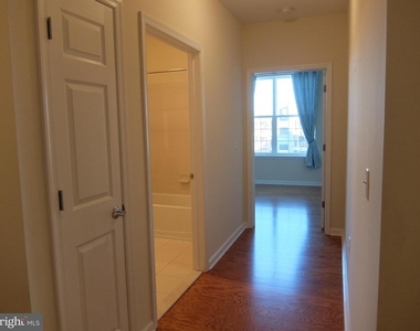 1132 Halifax Pl - Photo Thumbnail 5