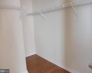 1132 Halifax Pl - Photo Thumbnail 8