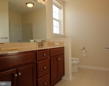 1132 Halifax Pl - Photo Thumbnail 14