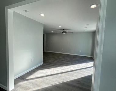 3220 Delsea Drive - Photo Thumbnail 8