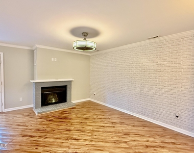 3619 Mill Run - Photo Thumbnail 6