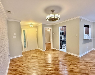 3619 Mill Run - Photo Thumbnail 7
