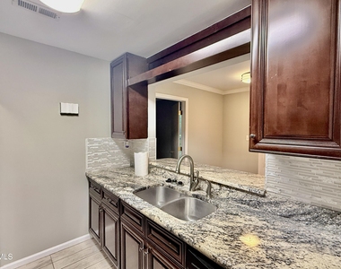 3619 Mill Run - Photo Thumbnail 10