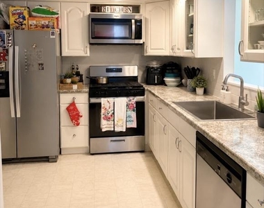 19 Adams Avenue - Photo Thumbnail 3