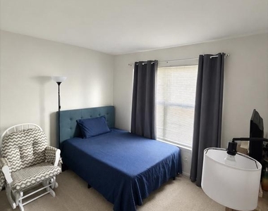 19 Adams Avenue - Photo Thumbnail 5