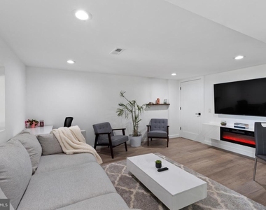 101 Lakeshore Dr - Photo Thumbnail 20