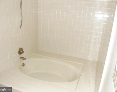 23306 Walnut Hollow Court - Photo Thumbnail 13
