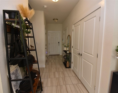 331 Alamar Knot Way - Photo Thumbnail 11