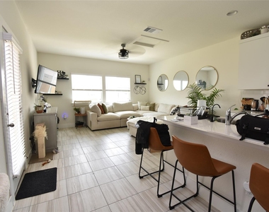 331 Alamar Knot Way - Photo Thumbnail 1