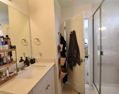 331 Alamar Knot Way - Photo Thumbnail 4
