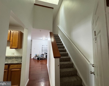 6620 Lake Park Drive - Photo Thumbnail 2