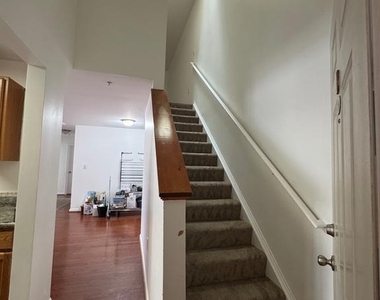 6620 Lake Park Drive - Photo Thumbnail 4