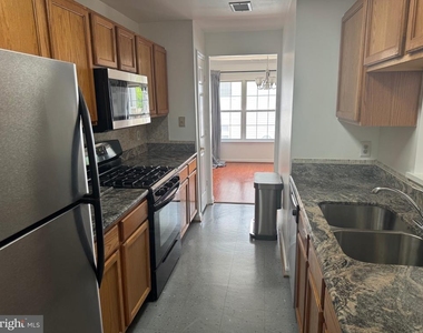 6620 Lake Park Drive - Photo Thumbnail 11