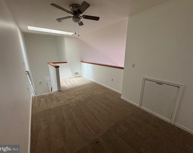 6620 Lake Park Drive - Photo Thumbnail 7