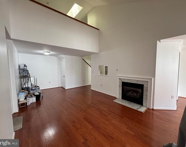 6620 Lake Park Drive - Photo Thumbnail 1