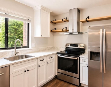 15603 Dorset Road - Photo Thumbnail 1
