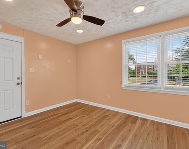 2437 Iverson Street - Photo Thumbnail 2