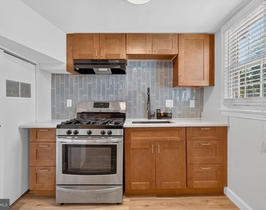 2437 Iverson Street - Photo Thumbnail 7