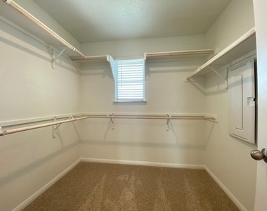 241 Saide St - Photo Thumbnail 22