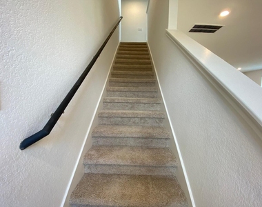 241 Saide St - Photo Thumbnail 14