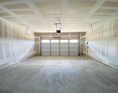 241 Saide St - Photo Thumbnail 12
