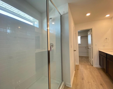 241 Saide St - Photo Thumbnail 19