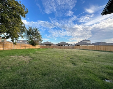 241 Saide St - Photo Thumbnail 28