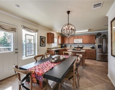 2206 John Tee Dr - Photo Thumbnail 11