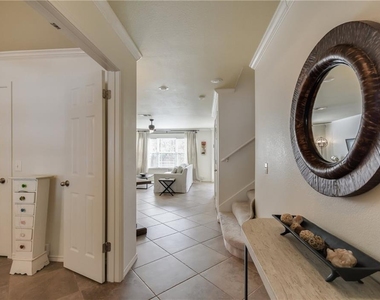 2206 John Tee Dr - Photo Thumbnail 3