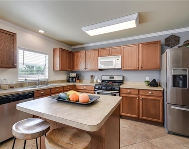 2206 John Tee Dr - Photo Thumbnail 14